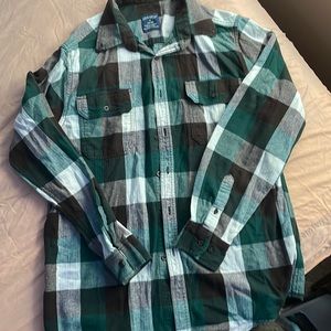Green and black flannel M in men’s